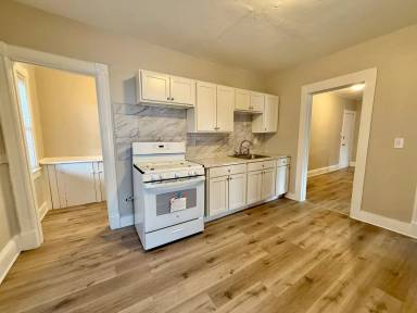 Main picture of 92 Woodside Ter