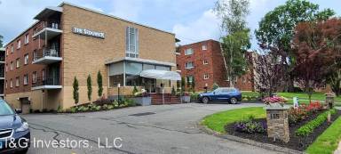 Main picture of 115 S Main St