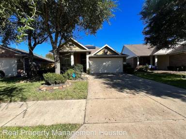 Main picture of 3015 Crescent Oaks Park Ln