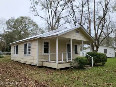 Main picture of 105 Florida Ave