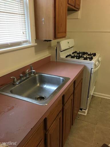 Main picture of 209 W Clinton Ave