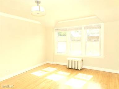 Main picture of 731 Elm St