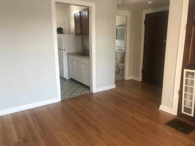 Main picture of 1510 W Rosemont Ave