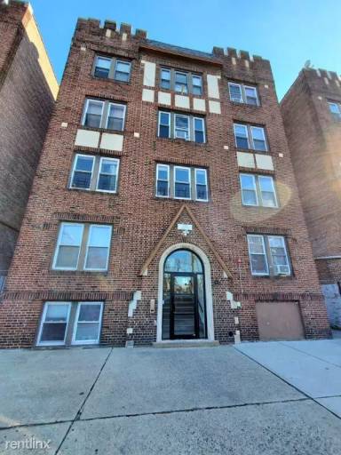 Main picture of 130 Corbin Ave