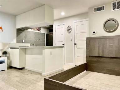 Main picture of Sterling Crest