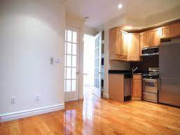 Main picture of 326 E 35th St