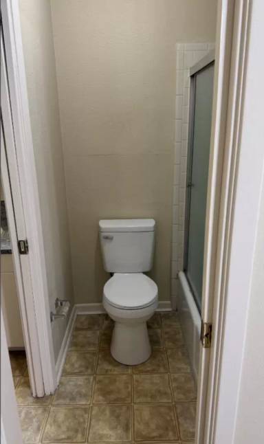 Main picture of 901 Raquet St