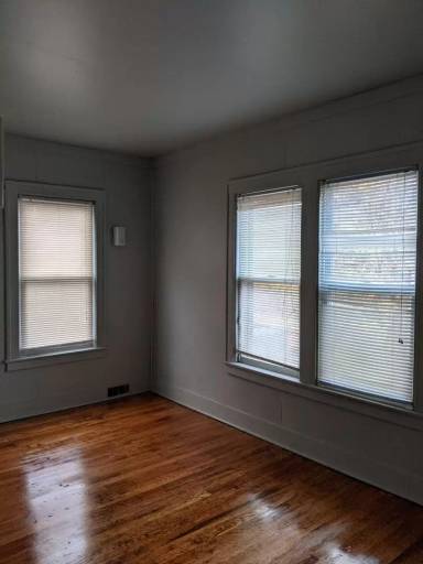 Main picture of 2195 Springle St