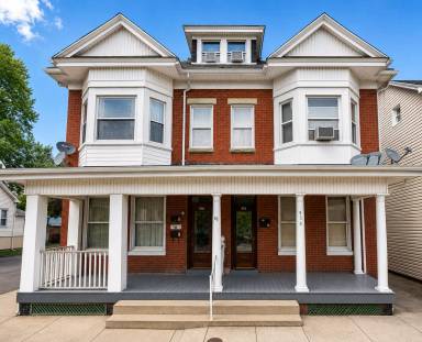 Main picture of 836 W Washington St