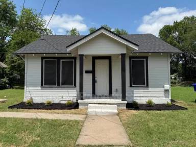 Main picture of 223 Hood St