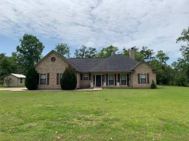 Main picture of 3301 County Road 348