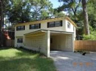 Main picture of 7231 Oakwood Dr