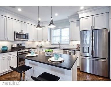 Main picture of 17 Barrett Ave