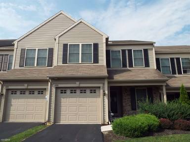 Main picture of 690 Stoverdale Rd