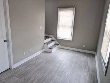 Main picture of 5615 Lansdowne Ave