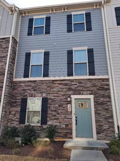 Main picture of 330 Poplar Leaf Way