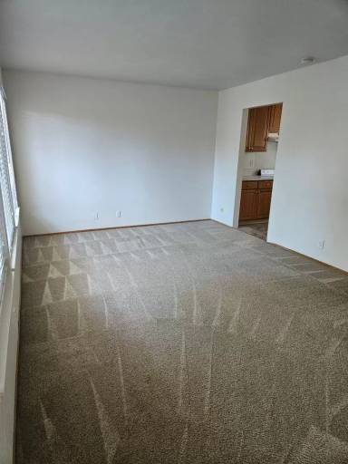 Main picture of 1583 Oxford St