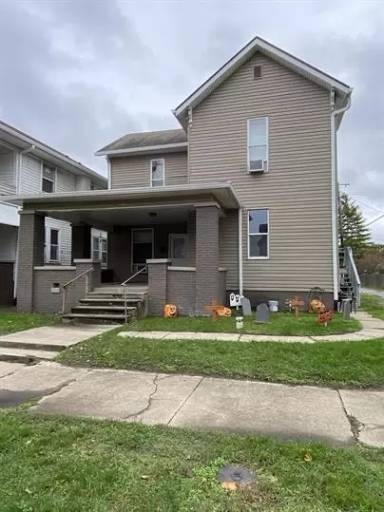Main picture of 133 W Hendricks St