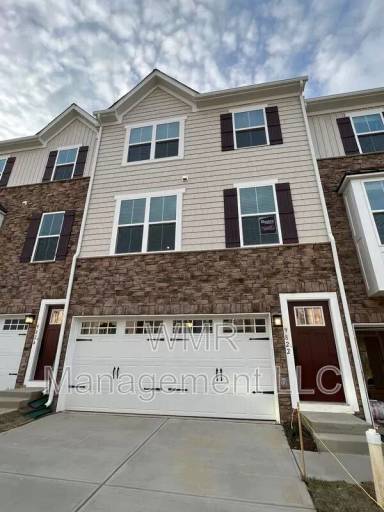 Main picture of 9822 Oaklawn Blvd NW