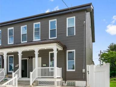 Main picture of 151 Meadow St