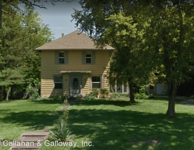 Main picture of 917 W Broadway