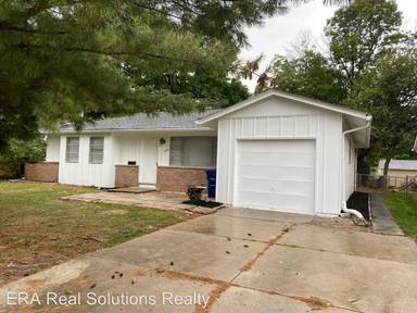 Main picture of 5619 N Meadows Blvd