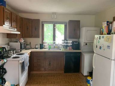 Main picture of 521 Green St