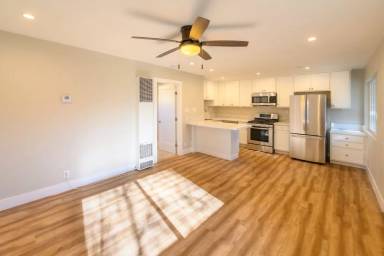 Main picture of 2140-60 Dickerson Rd