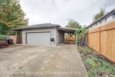 Main picture of 17885 SW Sioux Ct