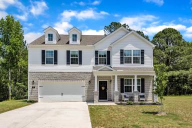 Main picture of 58 Hawksmoore Ln