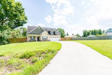 Main picture of 310 Cabinwood Ct