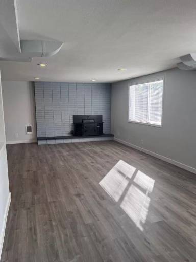 Main picture of 5622 35th Ave E