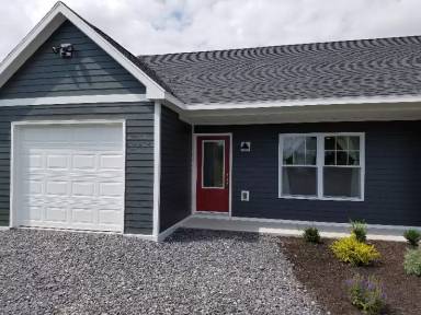 Main picture of 10 Farm Pond Cir