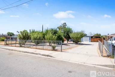 Main picture of 10642 Coloma St