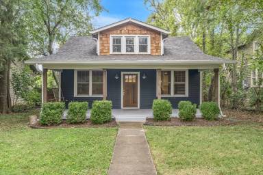 Main picture of 1204 Meridian St