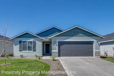 Main picture of 3037 N Saratov Way