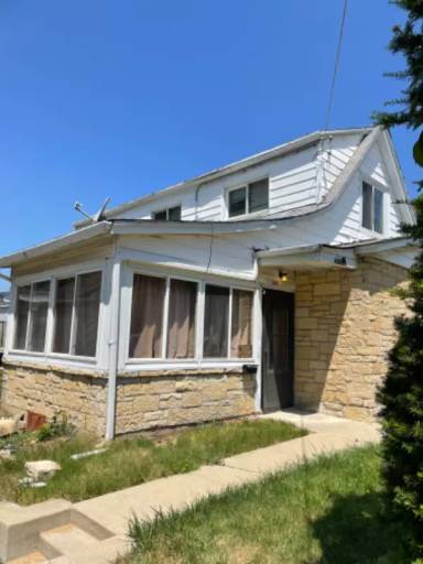 Main picture of 219 Fisher Ave