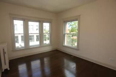 Main picture of 4718 N Racine Ave