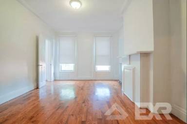 Main picture of 981 Hancock St