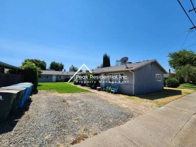 Main picture of 704 3rd St