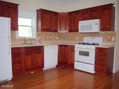Main picture of 171 College Ave