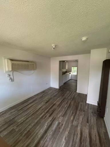 Main picture of 1707 SE 24th St