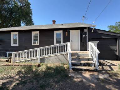 Main picture of 914 3rd Ave