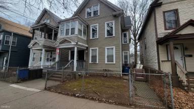 Main picture of 375 Shelton Ave