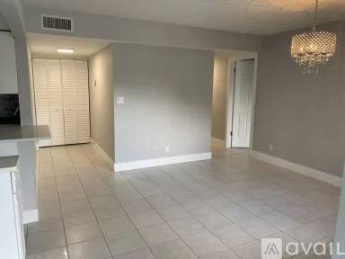 Main picture of 455 S Pine Island Rd