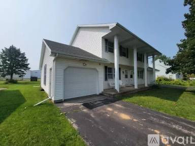 Main picture of 732 Crestview Dr