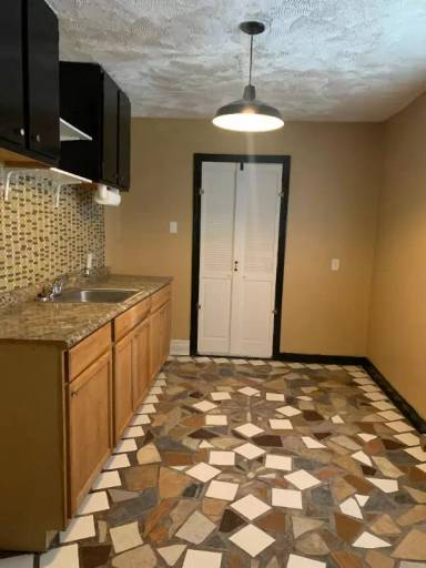 Main picture of 2031 Murray St
