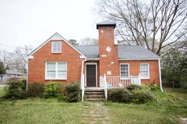 Main picture of 396 Sunset Dr