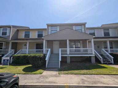 Main picture of Ravenwood Townhomes