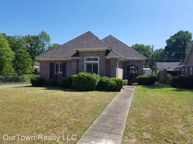 Main picture of 3956 Oak Ave
